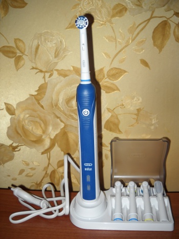 Фото к статье Электрическая зубная щетка Oral-B Professional Care 3000 4.jpg